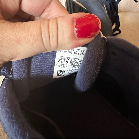 Reebok Sneakers Navy and White size 9.5 - Picture 6 of 6